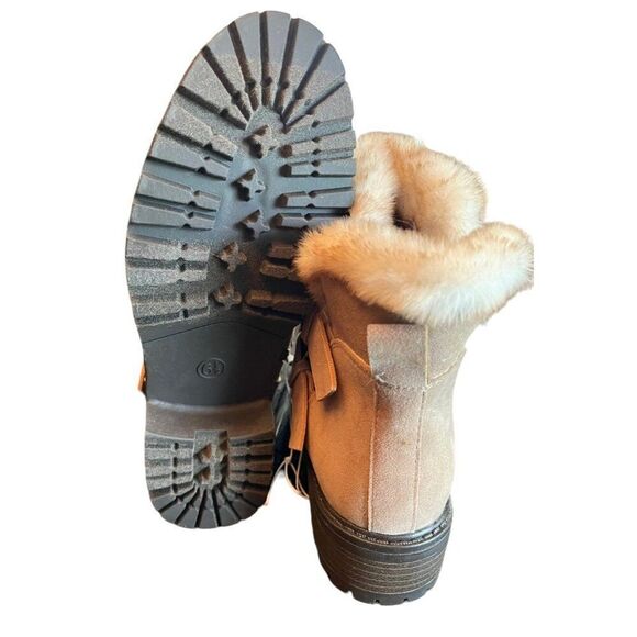 Universal Threads Tan Fur Boots Size 6.5 NWOT - Picture 6 of 6